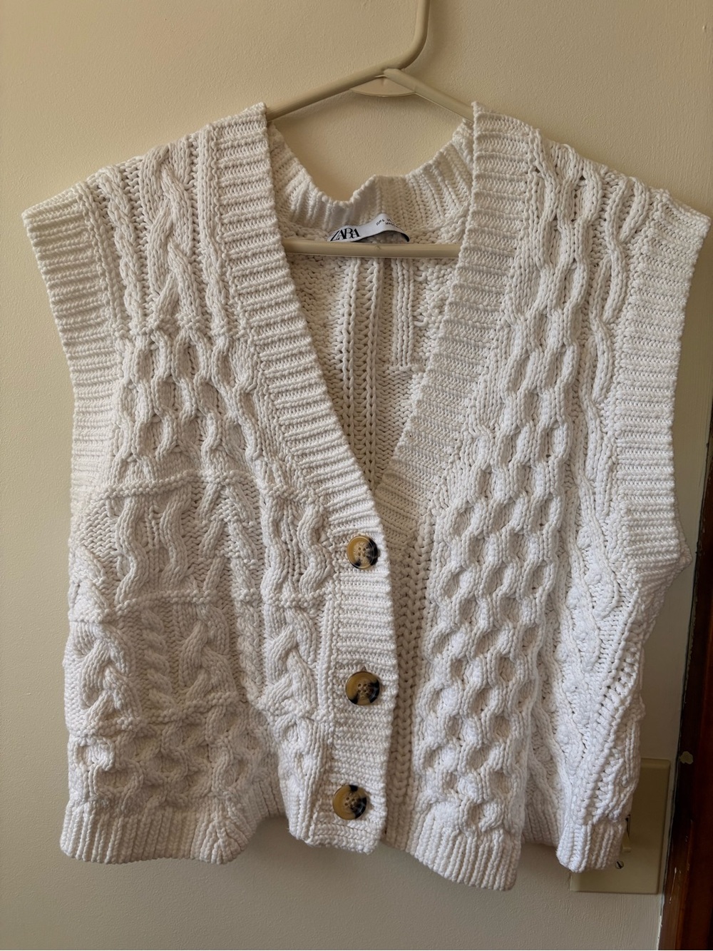 Zara Cream White Cable-Knit Button Vest with Wood-Tone Buttons